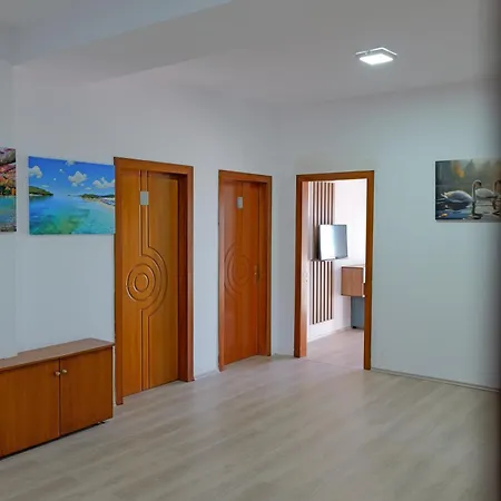 Hotel Holiday Sarande
