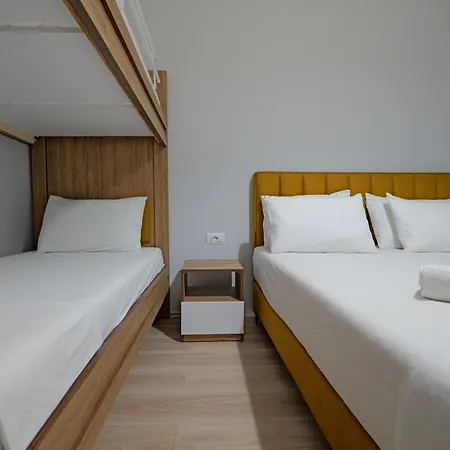 Hotel Holiday Sarande