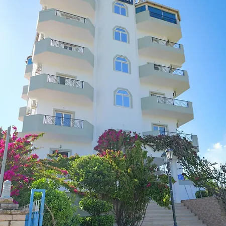 Hotel Holiday